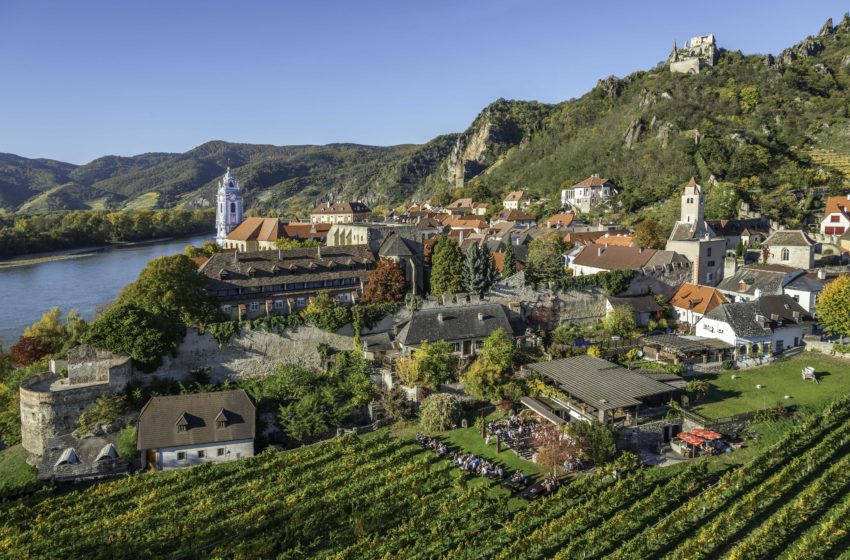  Stift Dürnstein: Der „Leuchtturm“ an der Donau