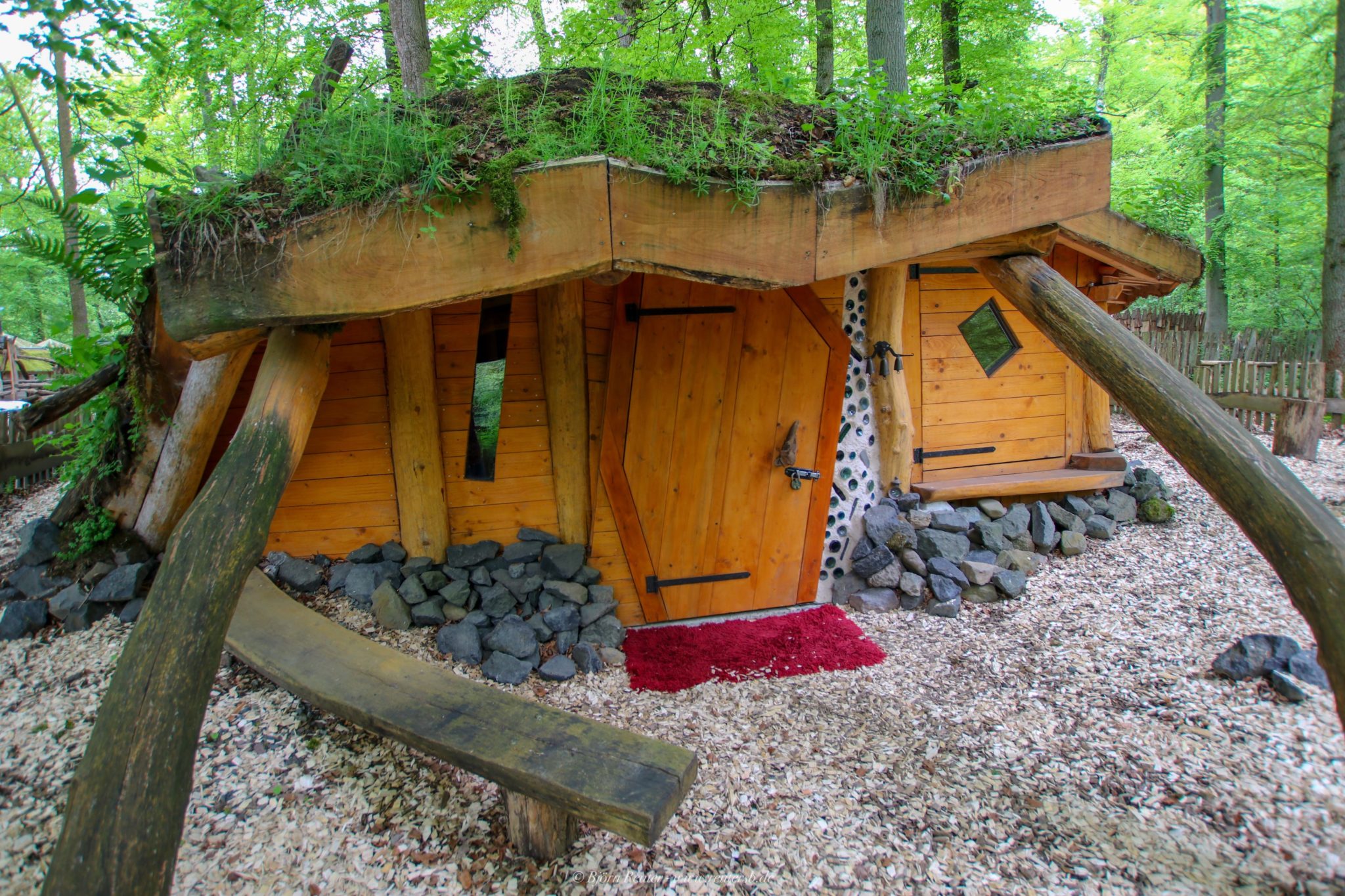 Lahntal/Westerwald Übernachten wie + Frodo Busmagazin
