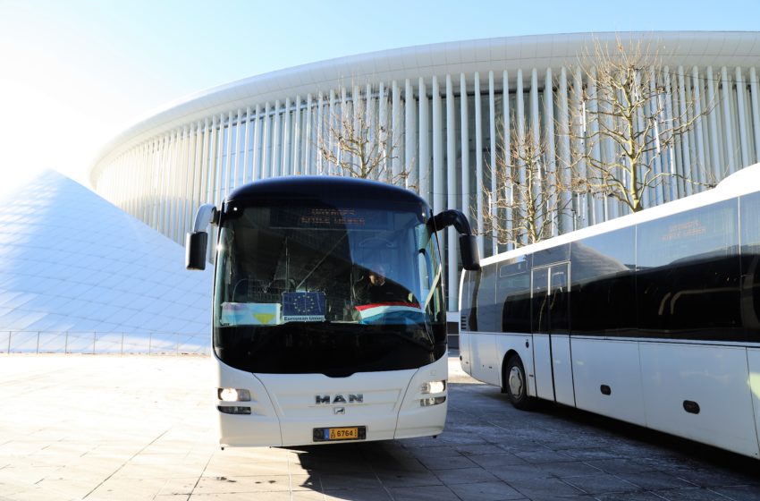  Voyages Emile Weber spendet acht Busse an die Ukraine