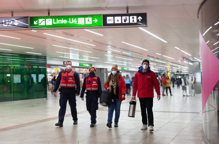  Wiener Linien und Caritas gemeinsam gegen Kälte unterwegs