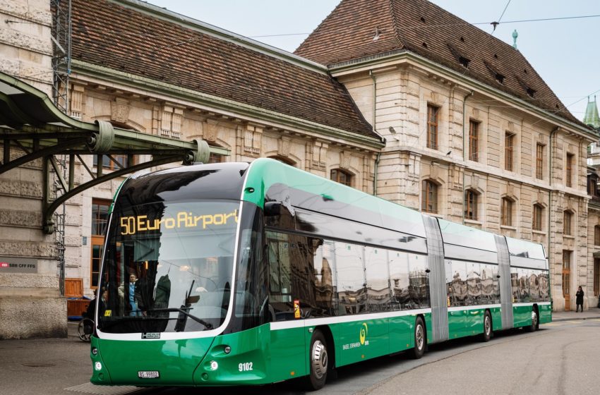  ESWE testet Doppelgelenkbus von Hess