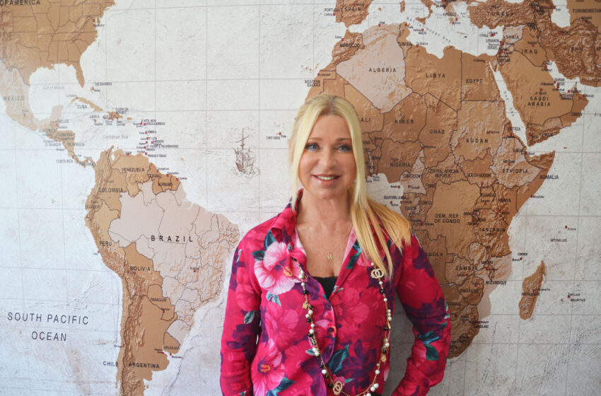  Neue Jahreskataloge 2025 beim Paketer Michelangelo