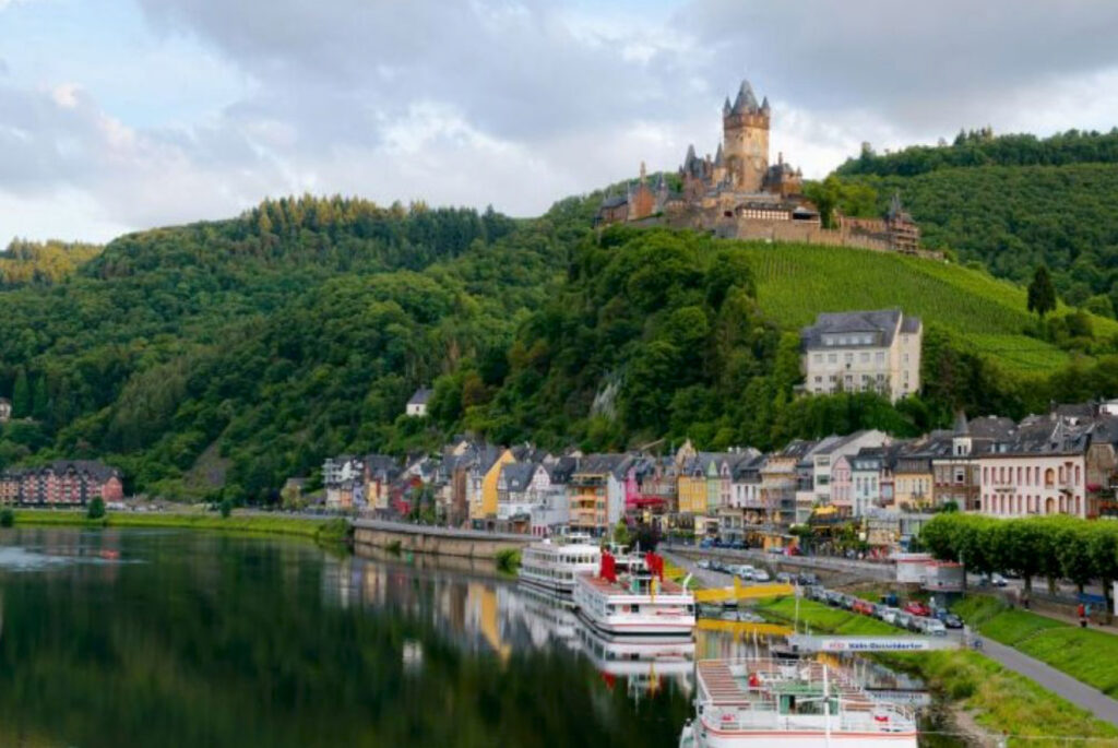 Mit einer Rundreise das eigene Land entdecken