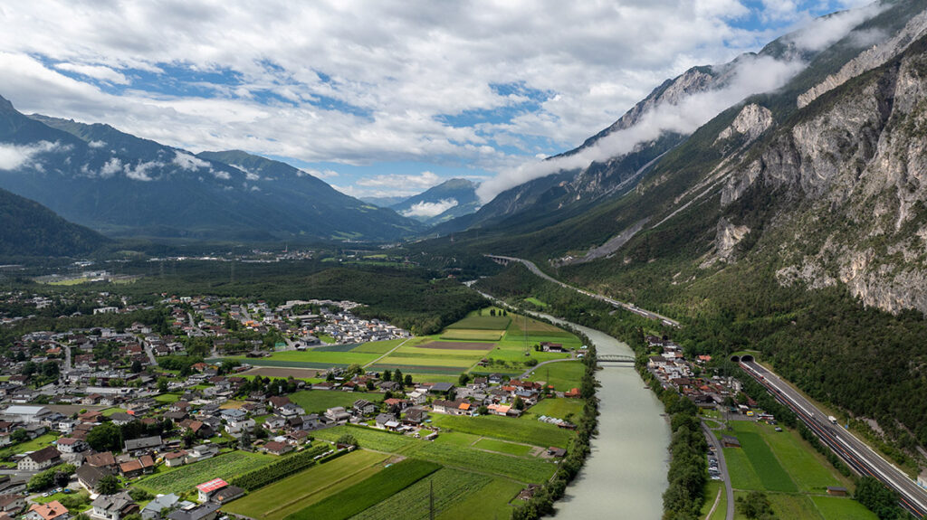 Blick in die Urlaubsregion Inntal (Adobe Stock danr13)
