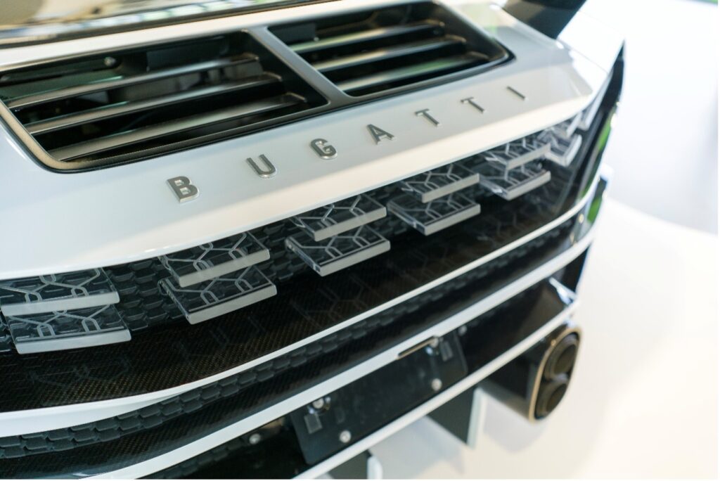 Bild 3: Der Mythos Bugatti fasziniert nach wie vor