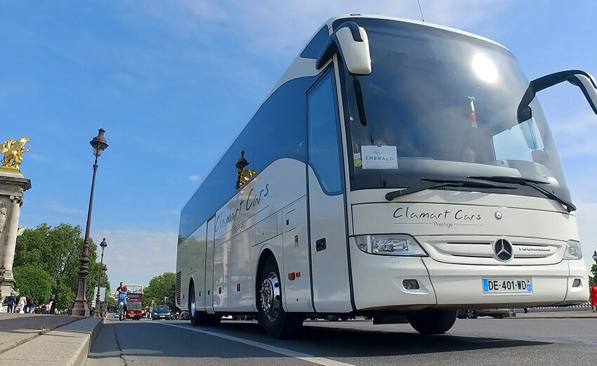  Tourbusse haben es in Paris zunehmend schwerer