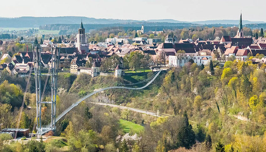  Längste Fußgänger-Hängebrücke Baden-Württembergs in Rottweil eröffnet