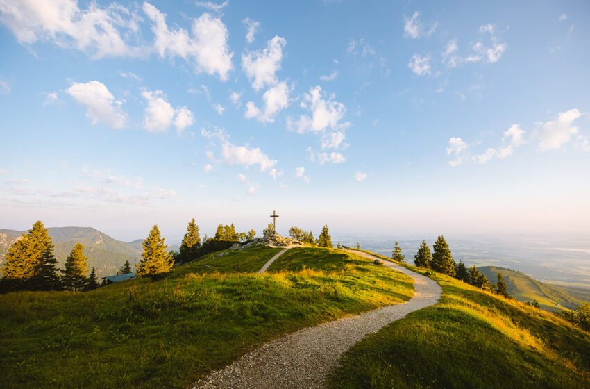  Sonnenlicht statt Herbstnebel: Mit den Chiemgauer Bergbahnen auf sonnige Höhen